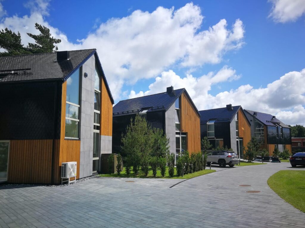 Merevaigu tooni põletatud kuusk fassaad